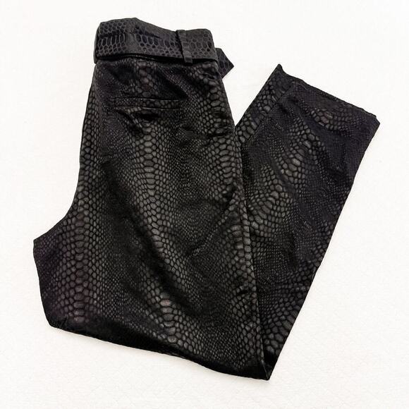 JOA Woven Snakeskin Embossed Belted Pants Black SZ L NWT - Picture 2 of 8